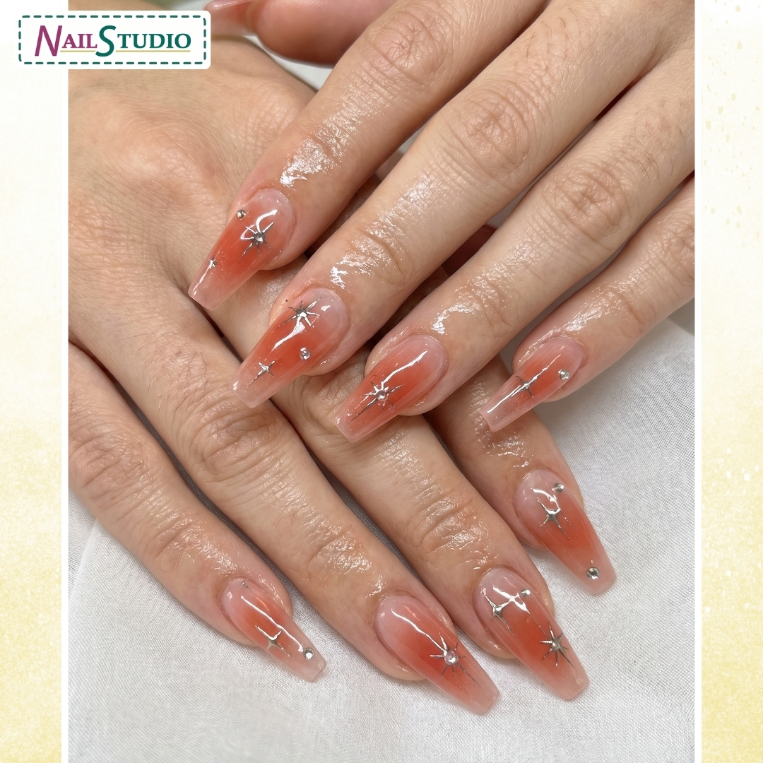 Nail type